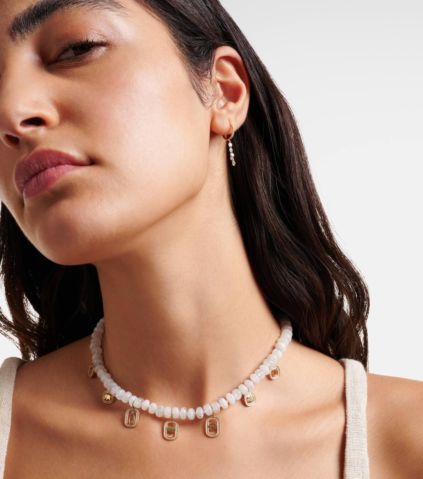 Multi-charm 14kt gold necklace with moonstone and diamonds - 3