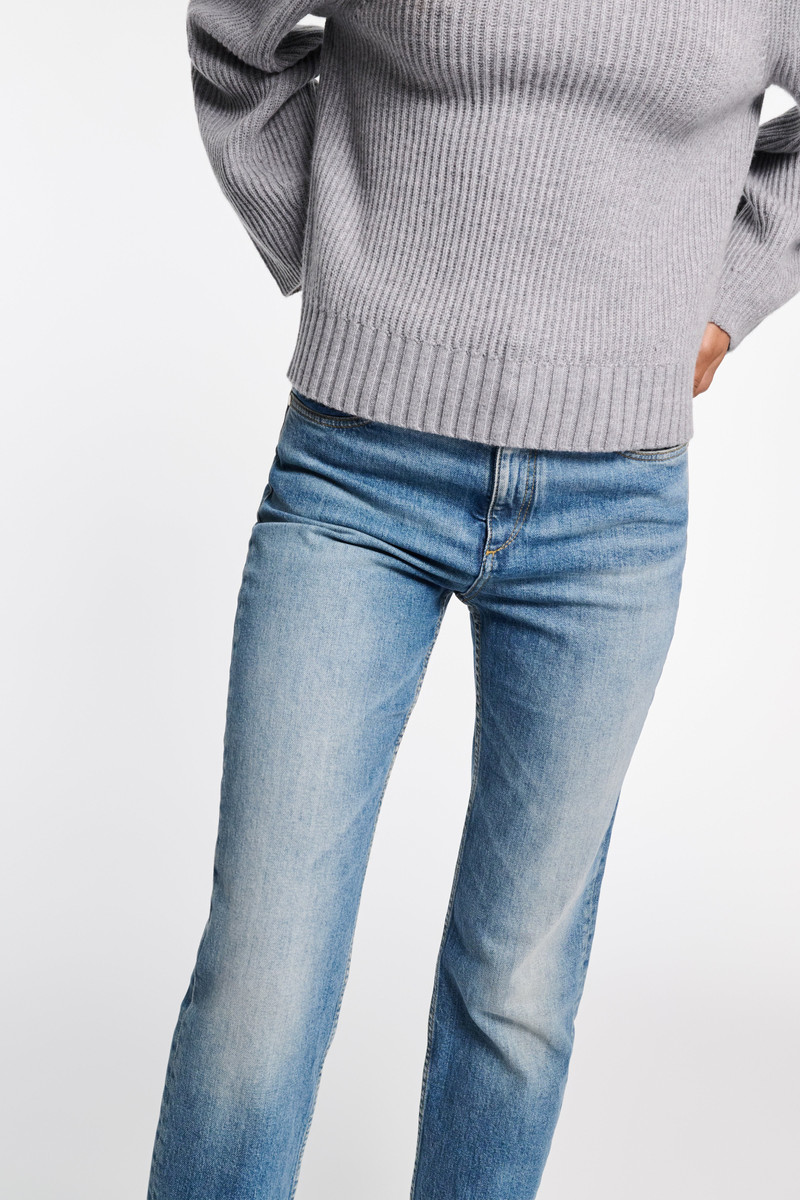 BOLD VOLUMES pullover 6