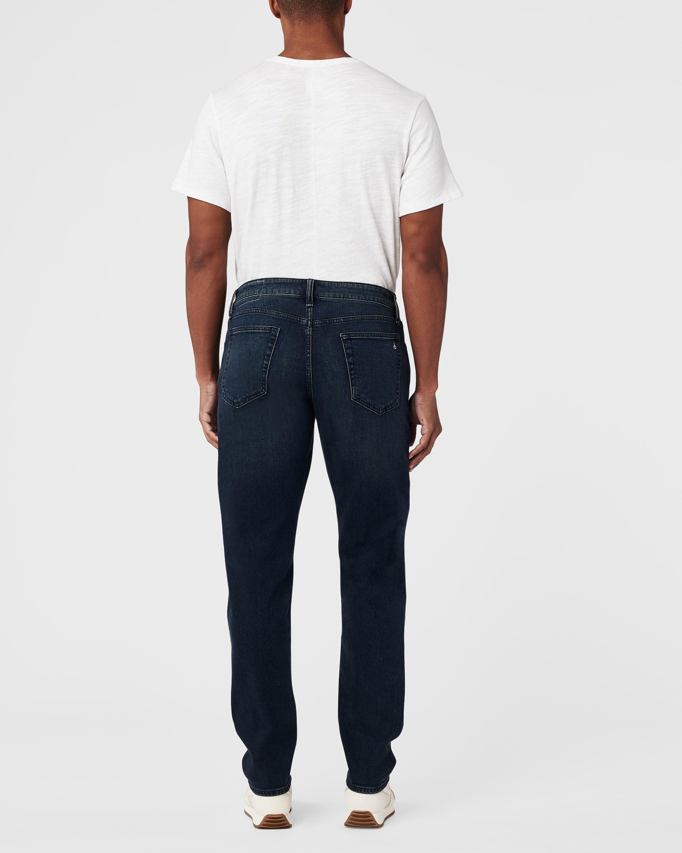 Fit 3 - Castor
Athletic Fit Authentic Stretch Mid Indigo Jean - 3