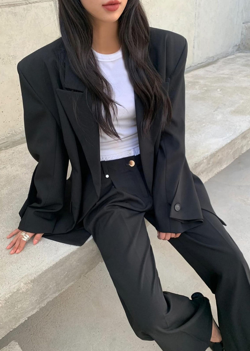 Pia Boxy Blazer - Black 3