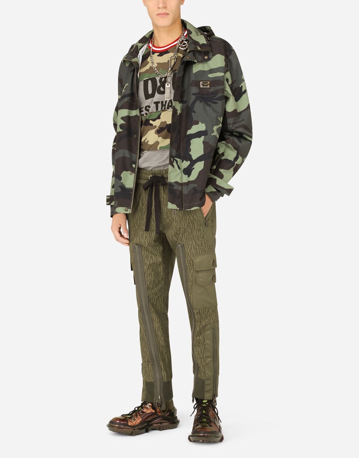 Camouflage-print nylon jacket - 6