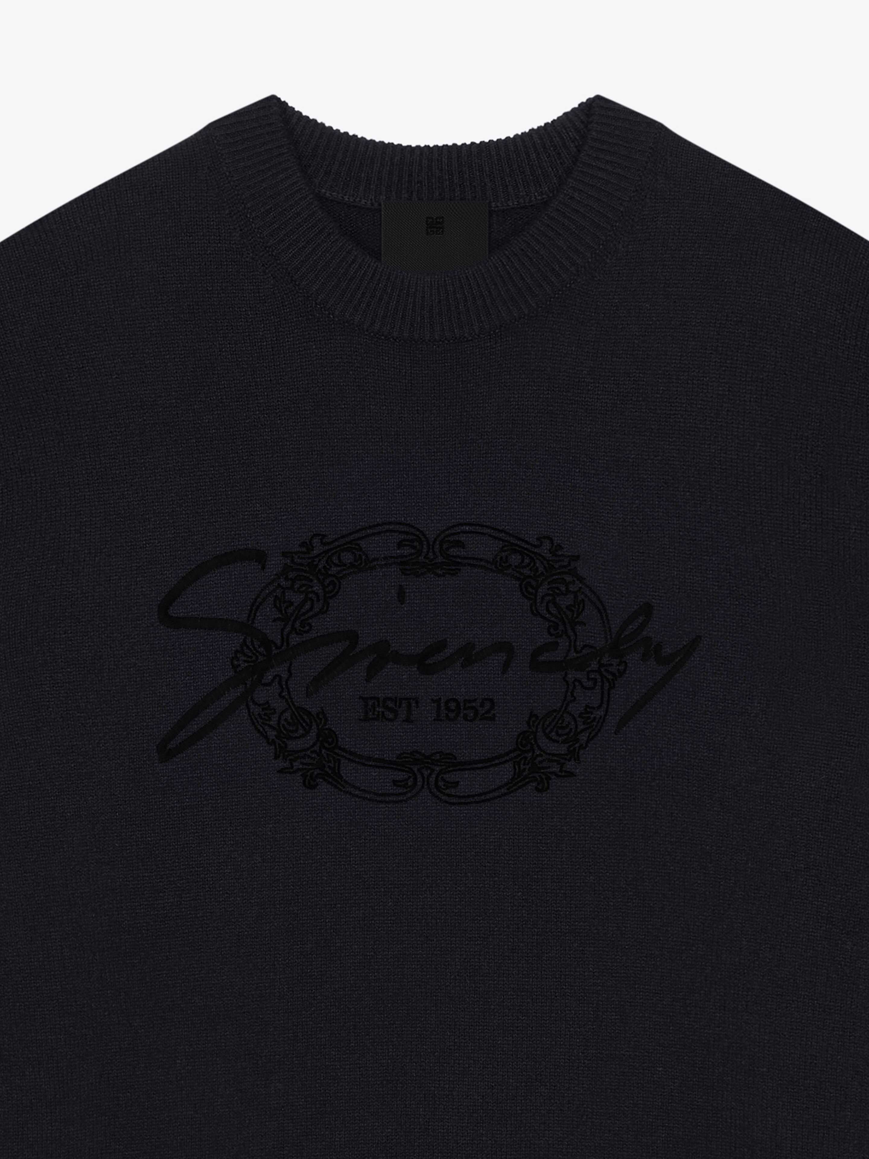 SWEATER IN WOOL WITH GIVENCHY MEDALLION - 3