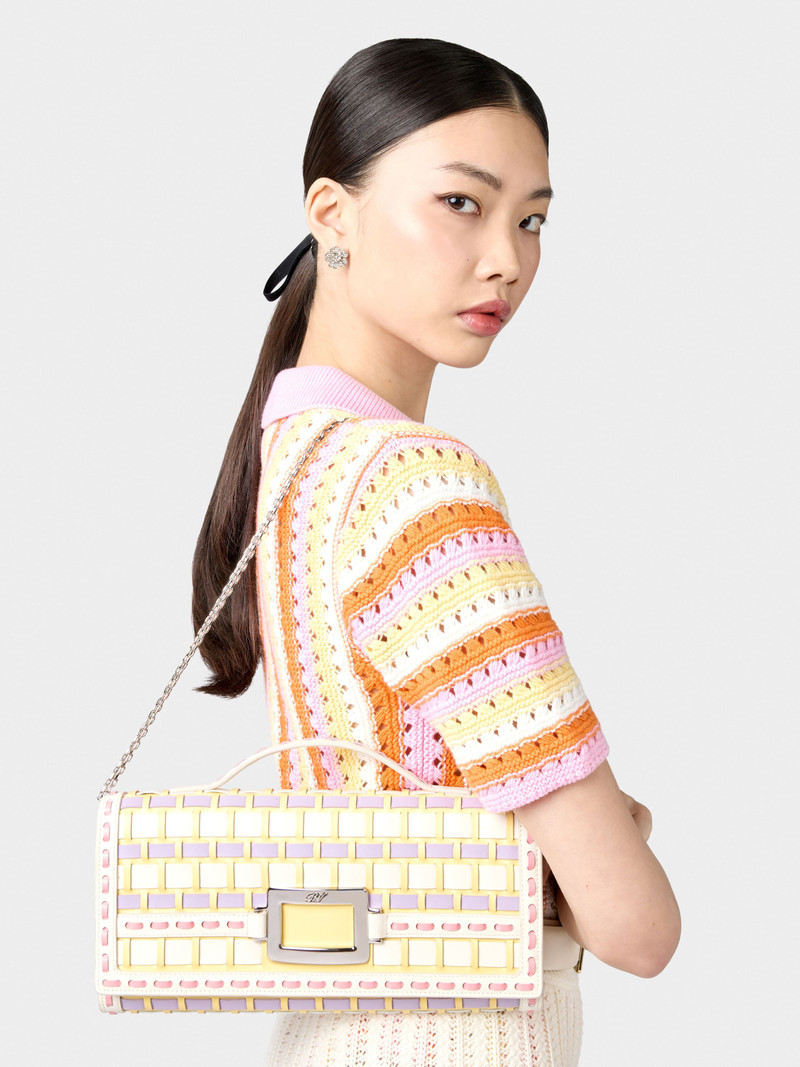Belle Vivier Clutch in leather 7