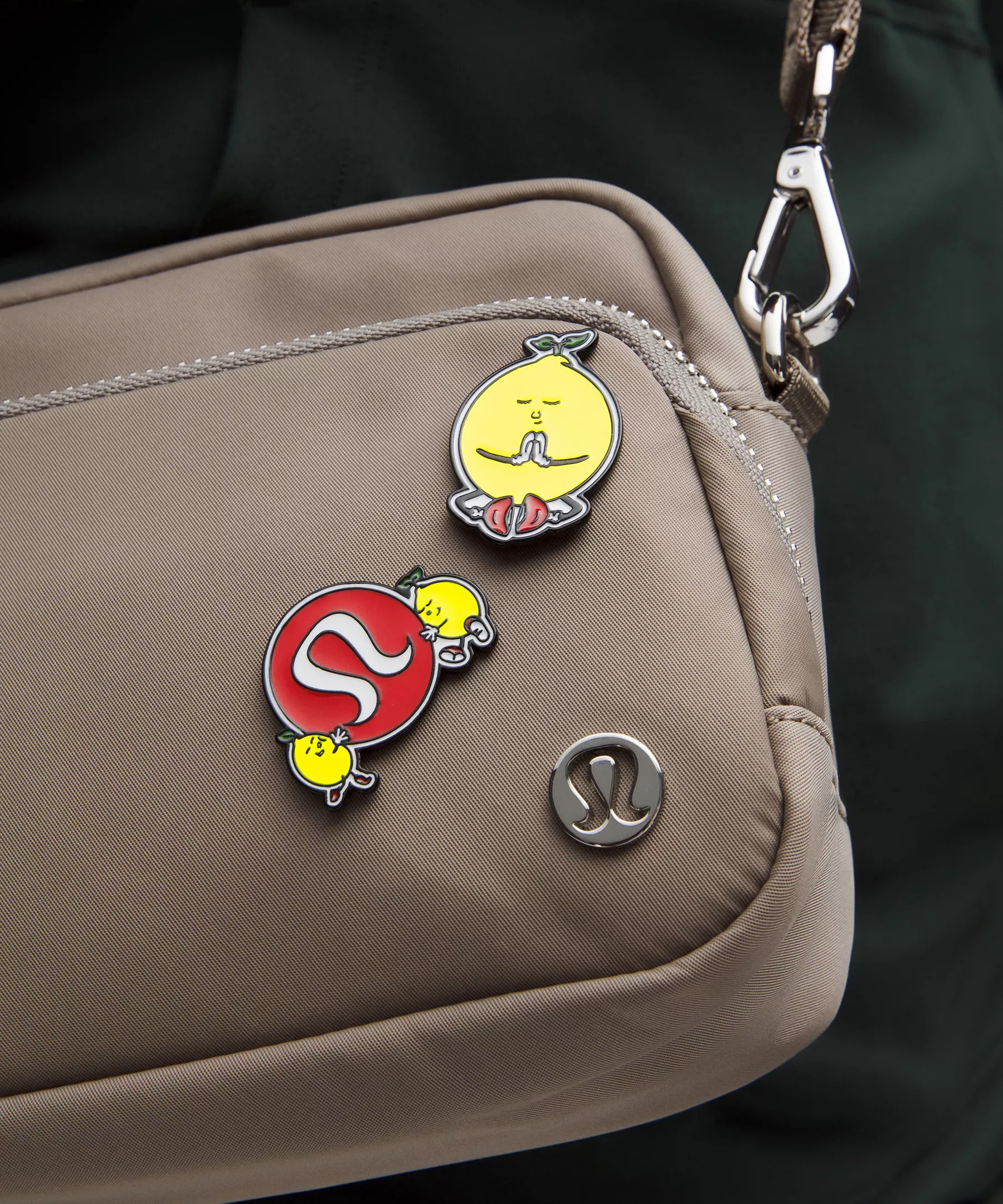Collectible Pins *2 Pack - 2