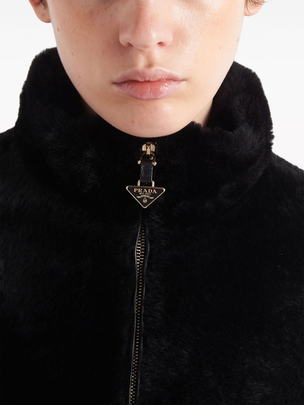 logo-appliquÃ© shearling jacket - 5