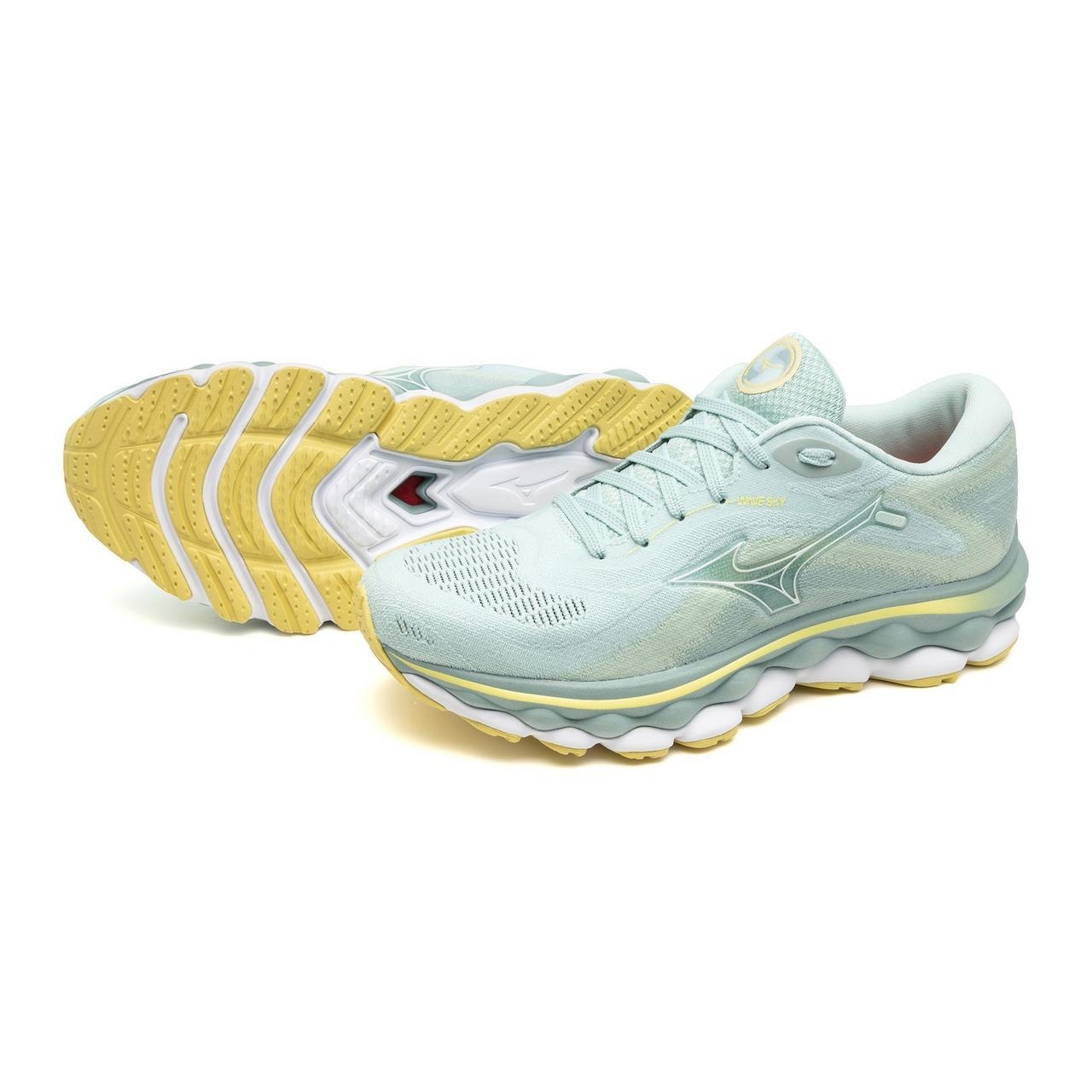 Women's Wave Sky 7 Running Shoe - 11