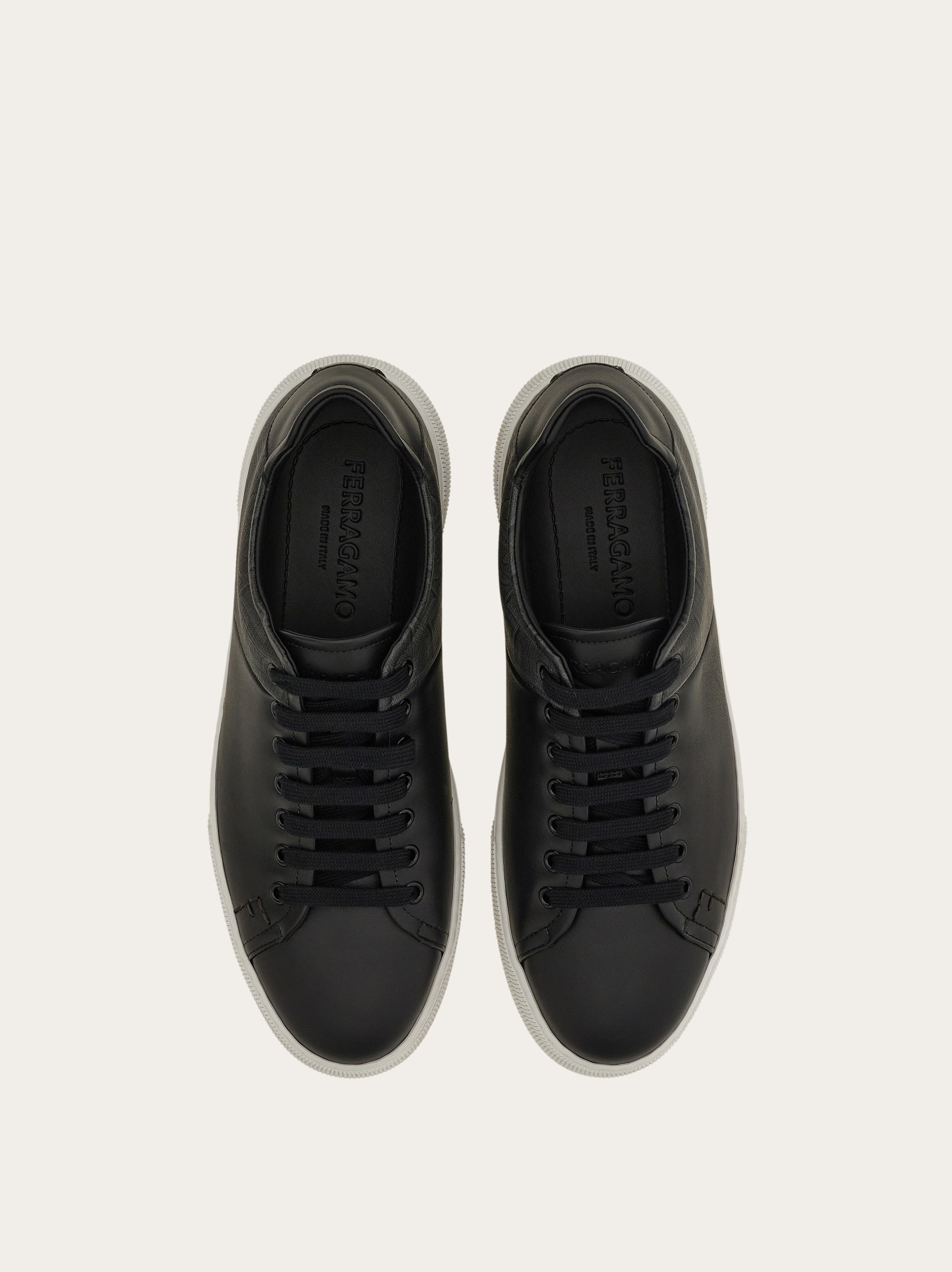 Low top sneaker - 3