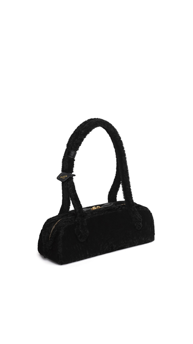 Alaïa LE TECKEL MEDIUM BAG IN SHAVED SHEARLING outlook