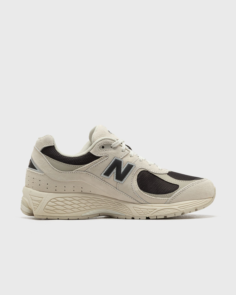New Balance U2002RV1 outlook