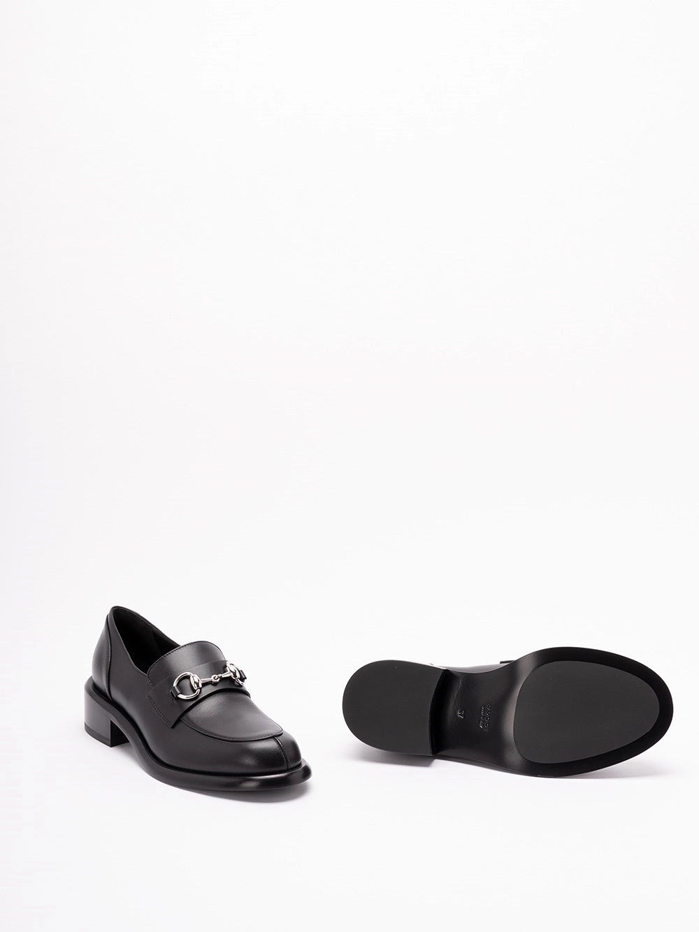 Gucci Women `Savoy` Loafers With `Horsebit` - 4
