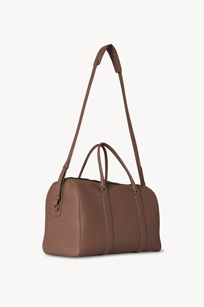 Iowa Duffle in Leather 4