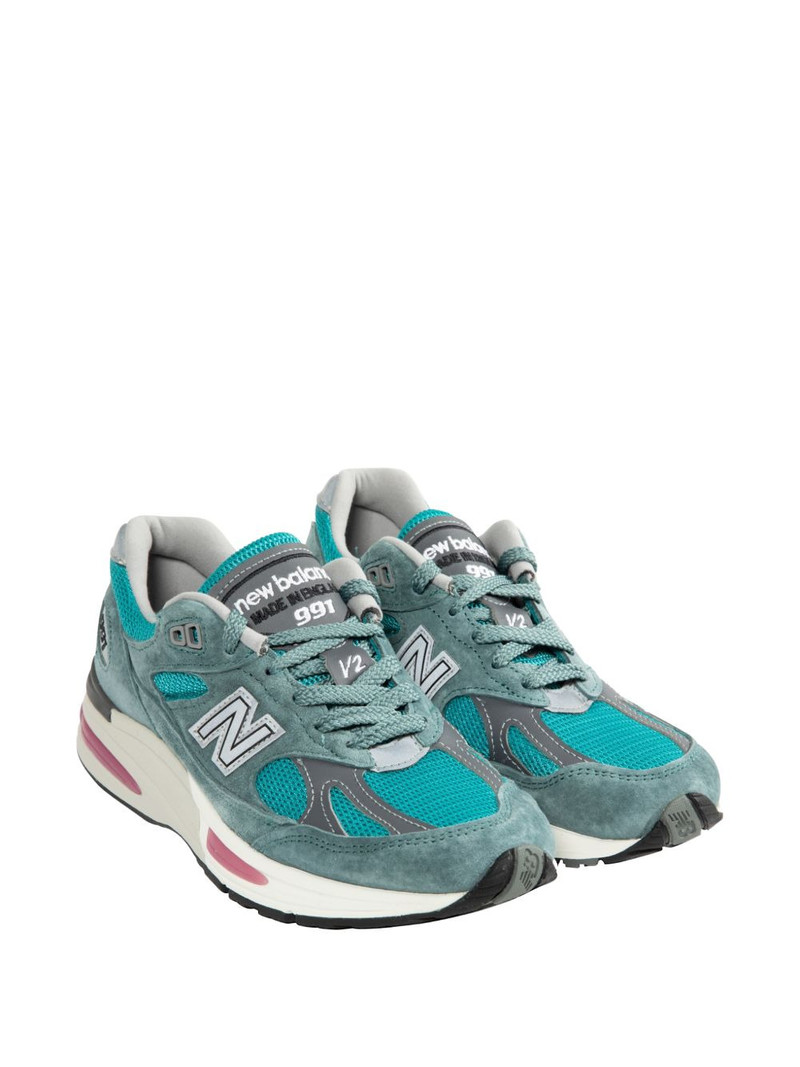 New Balance logo-patch panelled sneakers outlook