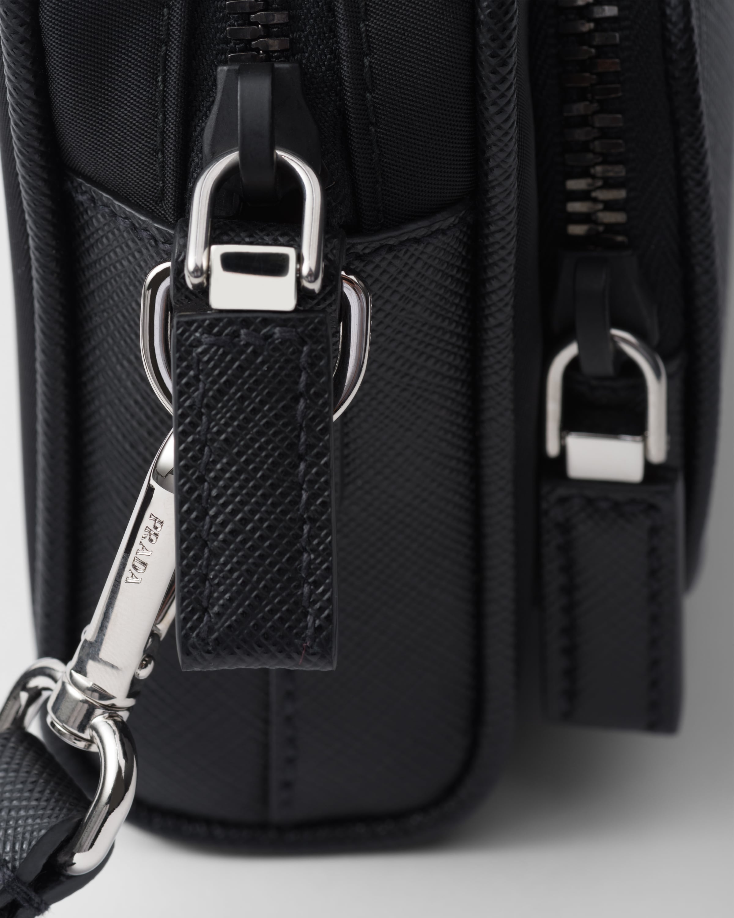 Re-Nylon and Saffiano leather shoulder bag - 5