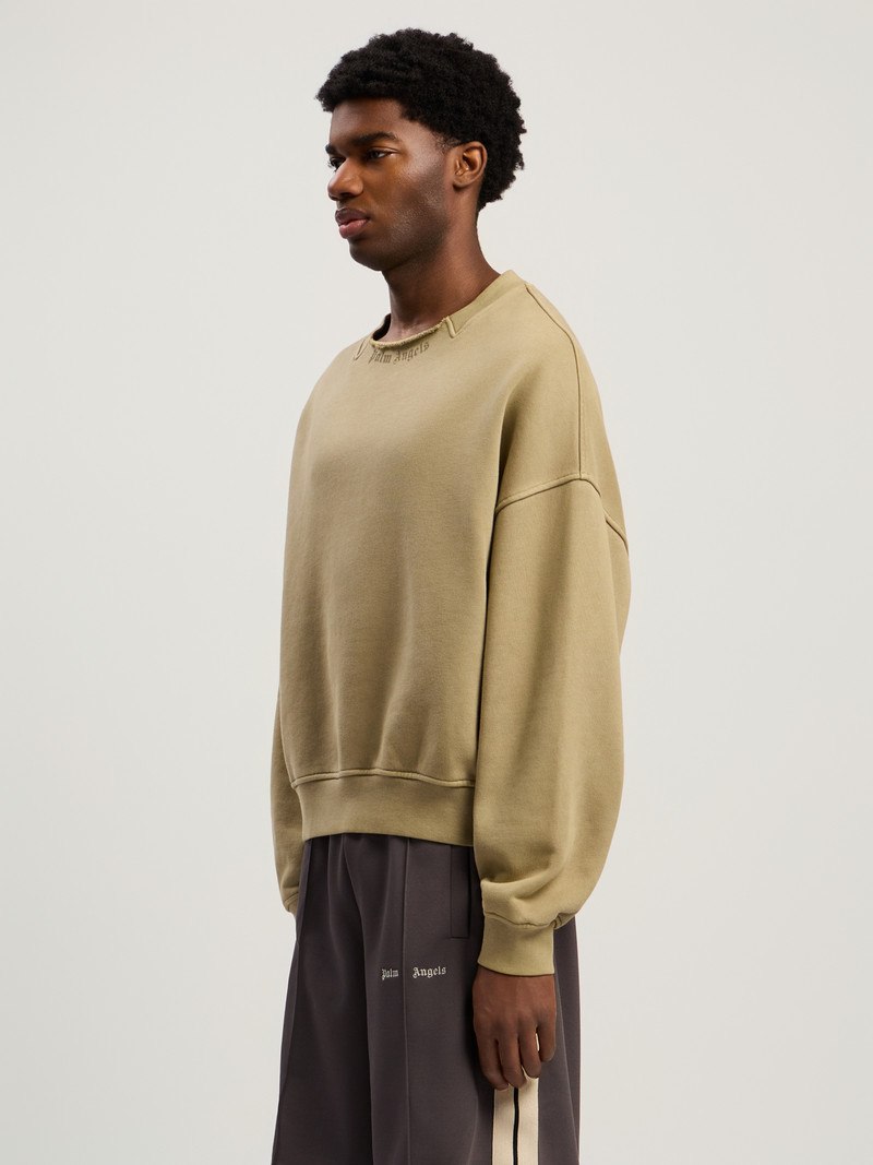 Curved Logo Loose Collar Crew 4