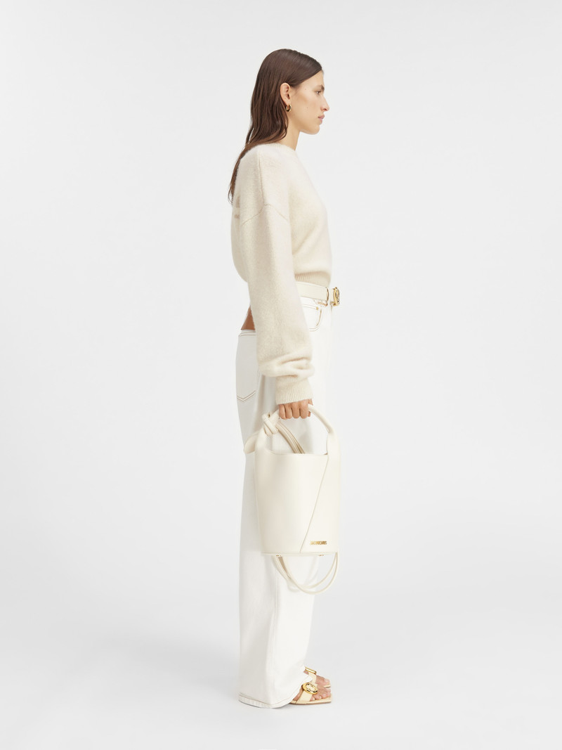 JACQUEMUS La maille Jacquemus outlook