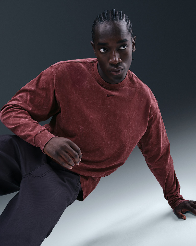Nike Sportswear Premium Essentials Men's Long-Sleeve T-Shirt 3