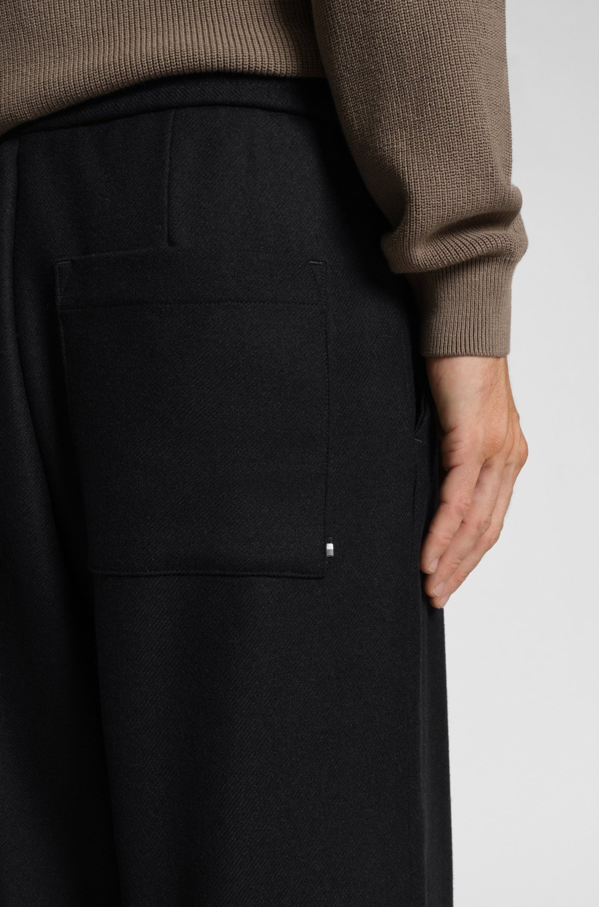 TAPERED-FIT PANTS IN A WOOL BLEND - 5
