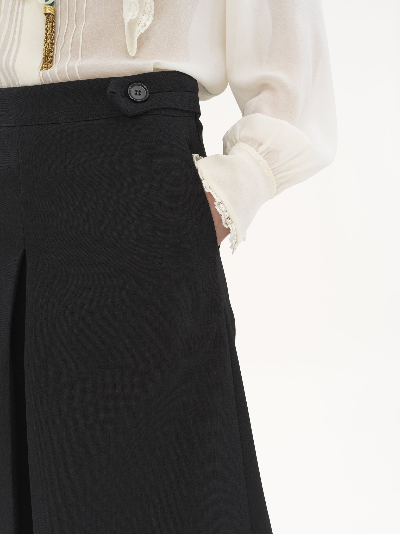 TAILORED CULOTTES IN WOOL CRÊPE - 6