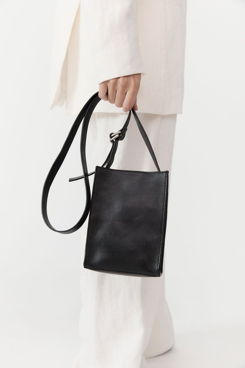 ST. AGNI Boxy Sling Pouch - Black outlook