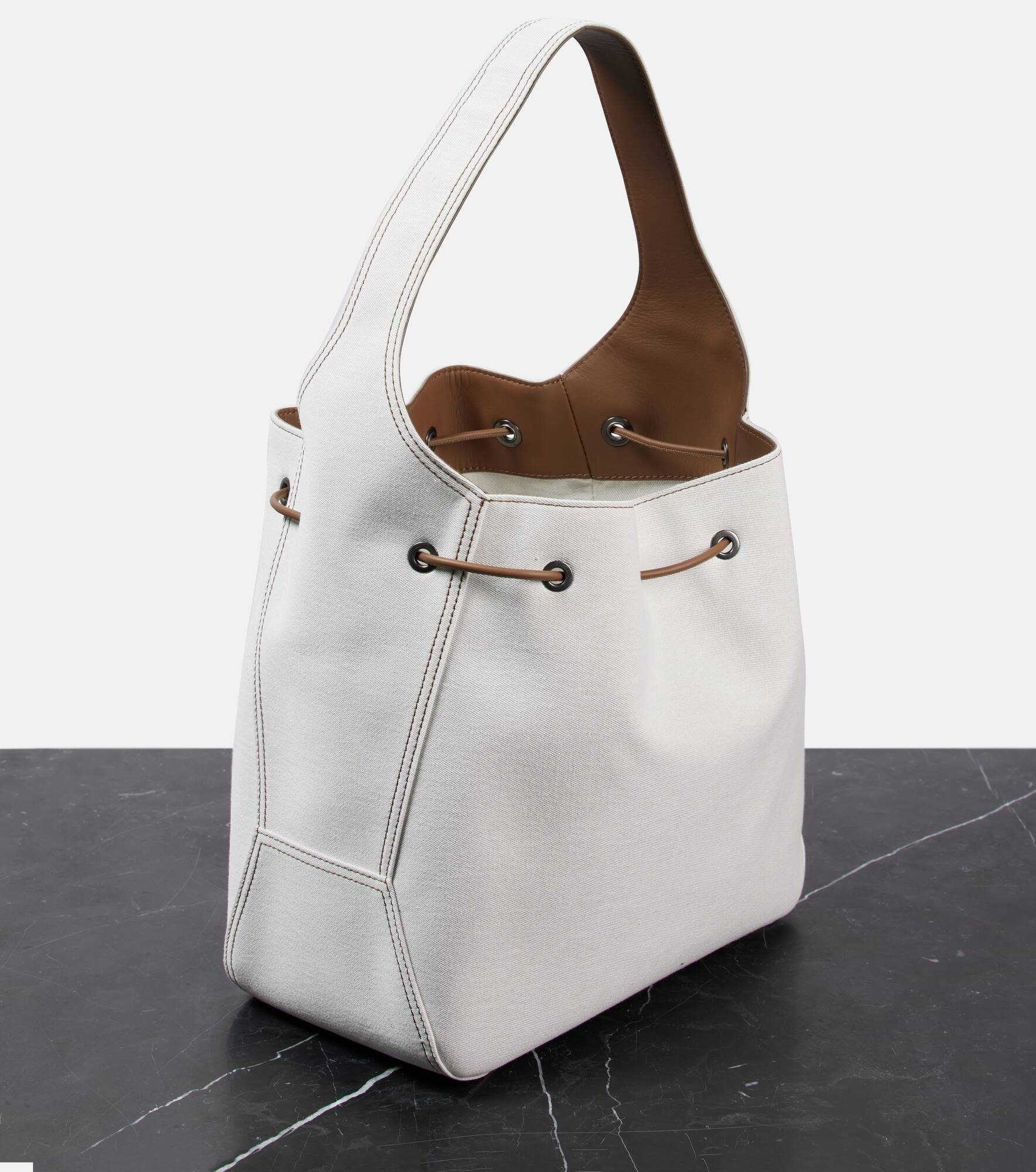 Foulard Large canvas bucket bag - 4