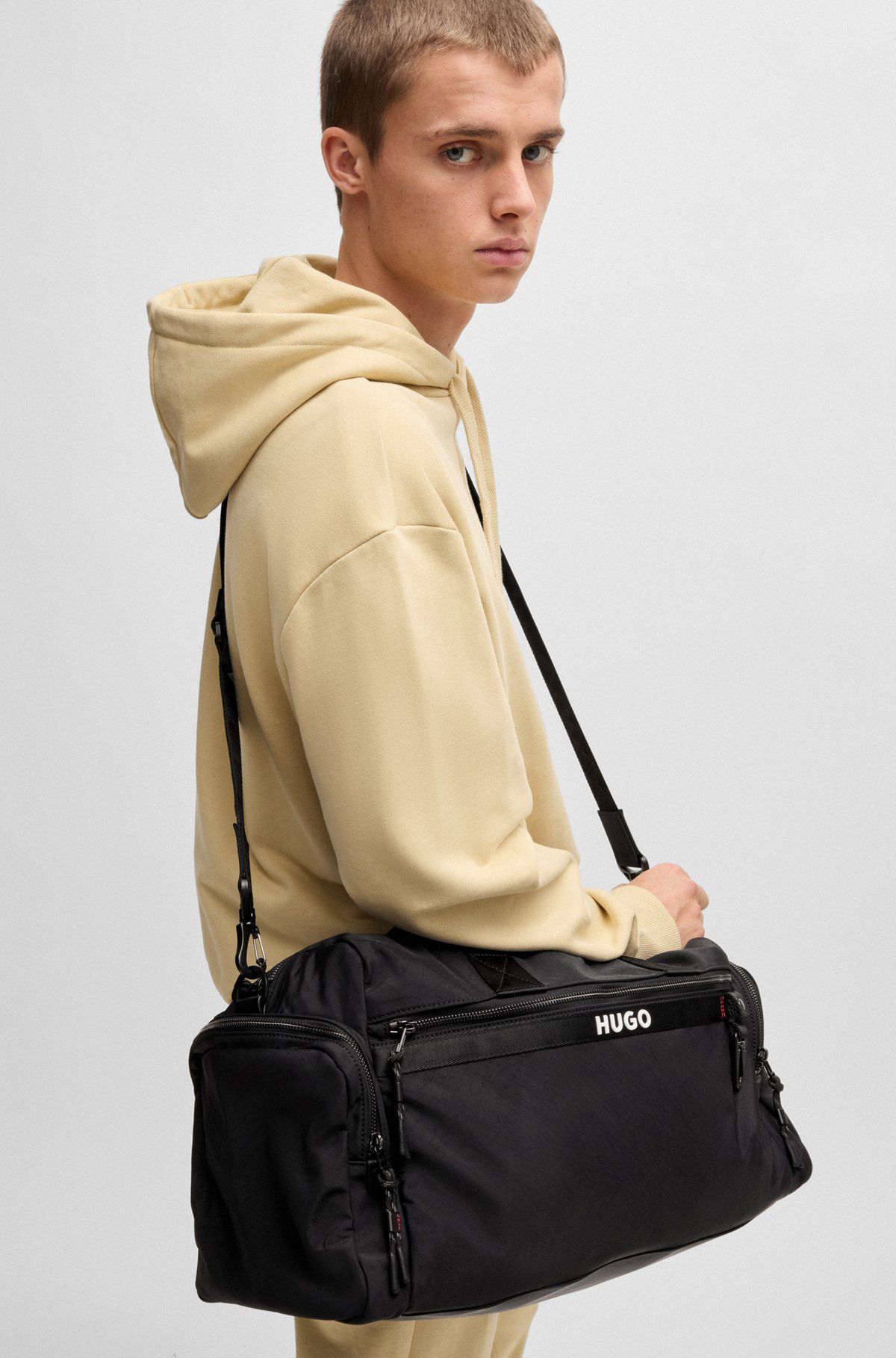LOGO-STRAP HOLDALL WITH CONTRAST BRANDING - 4