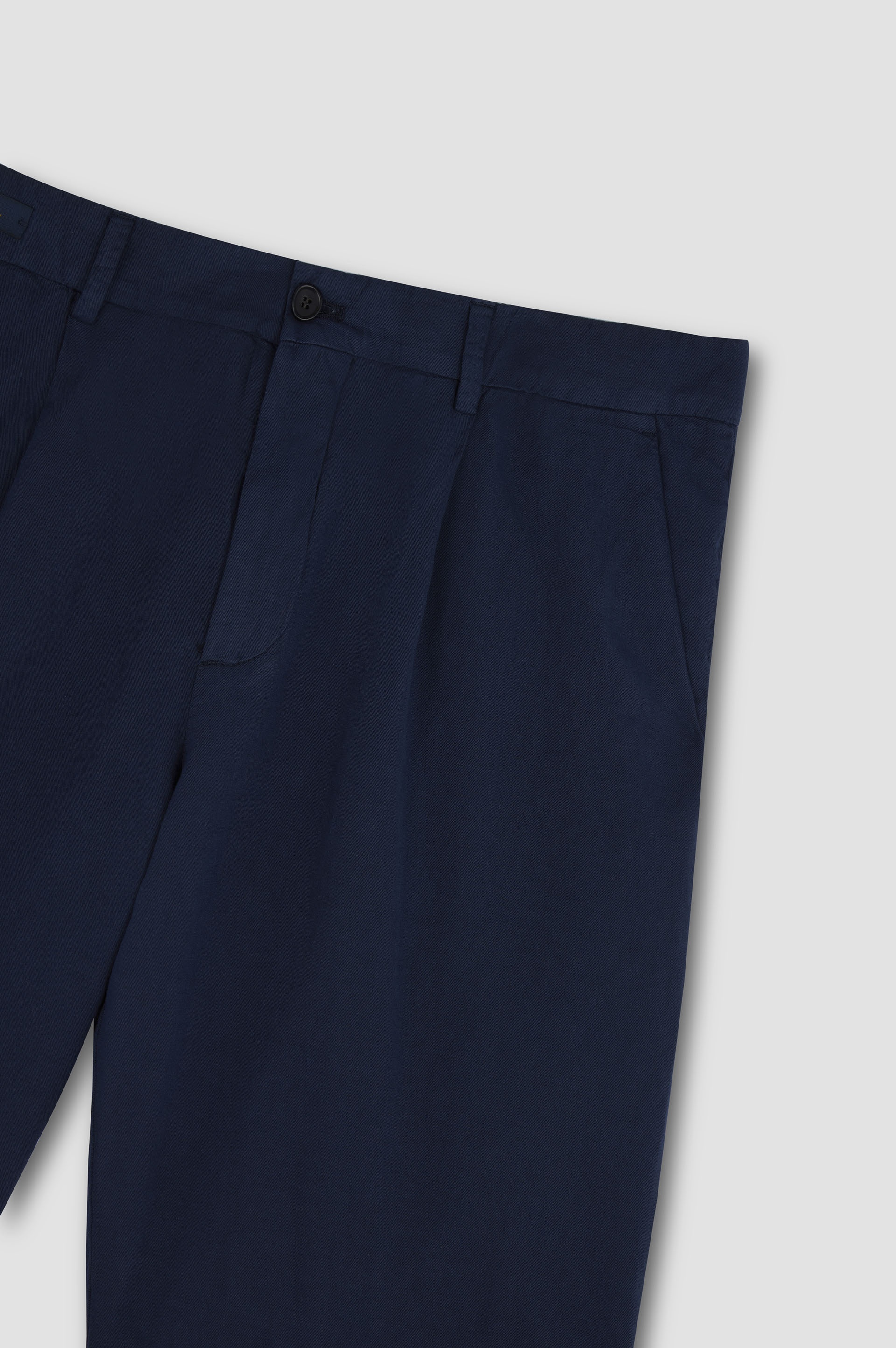 LINEN AND COTTON BERMUDA WITH PLEATS - 5