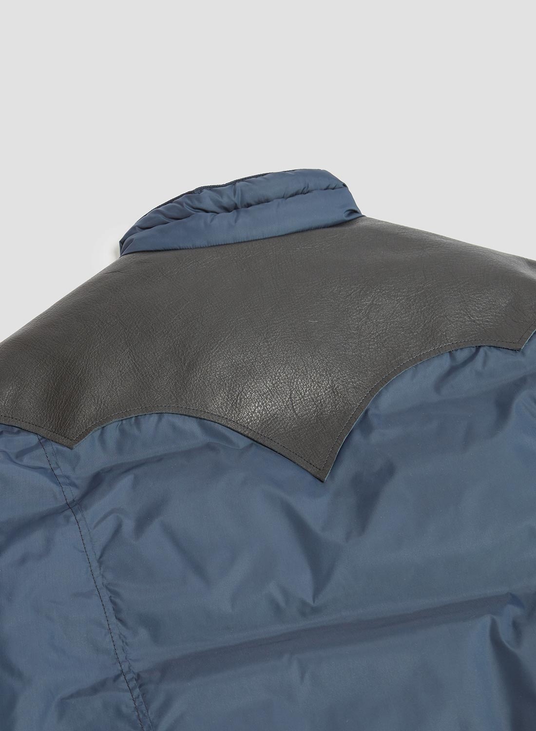 Rocky Mountain Featherbed x Nigel Cabourn Down Short Shell 1969 in Dark Navy - 9