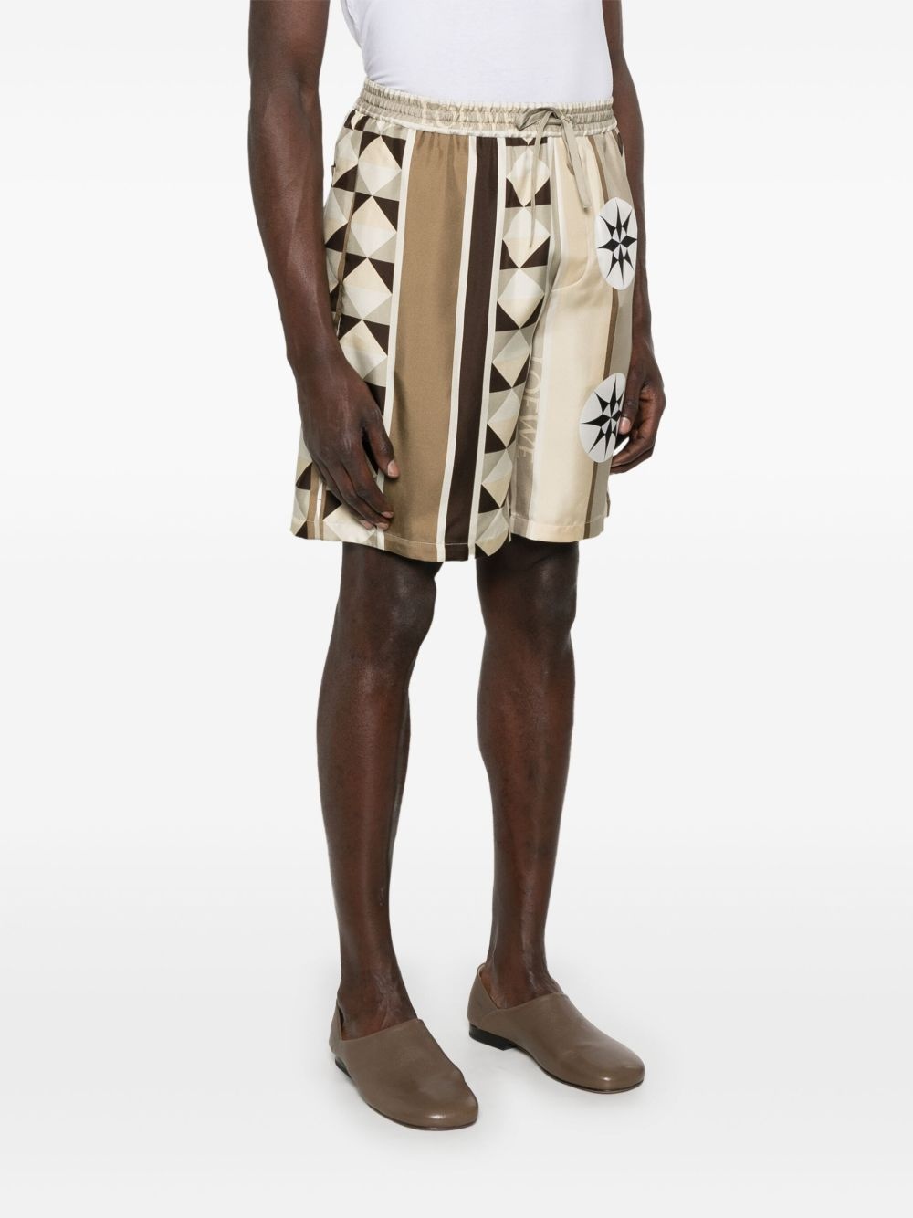 graphic-print shorts - 3
