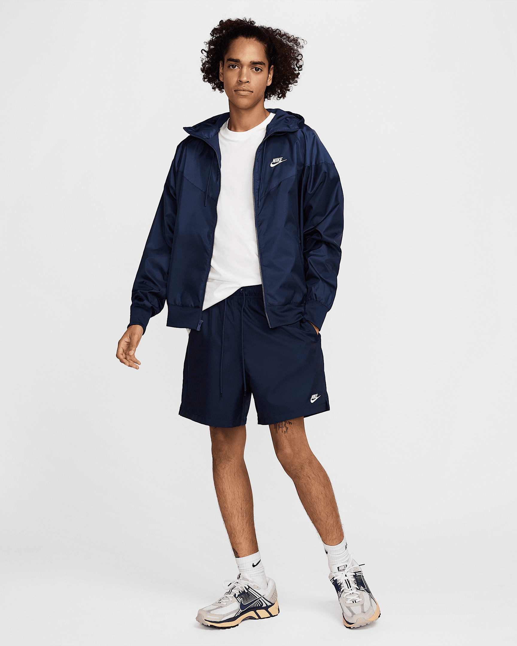 Nike Club Men's Woven Flow Shorts - 7