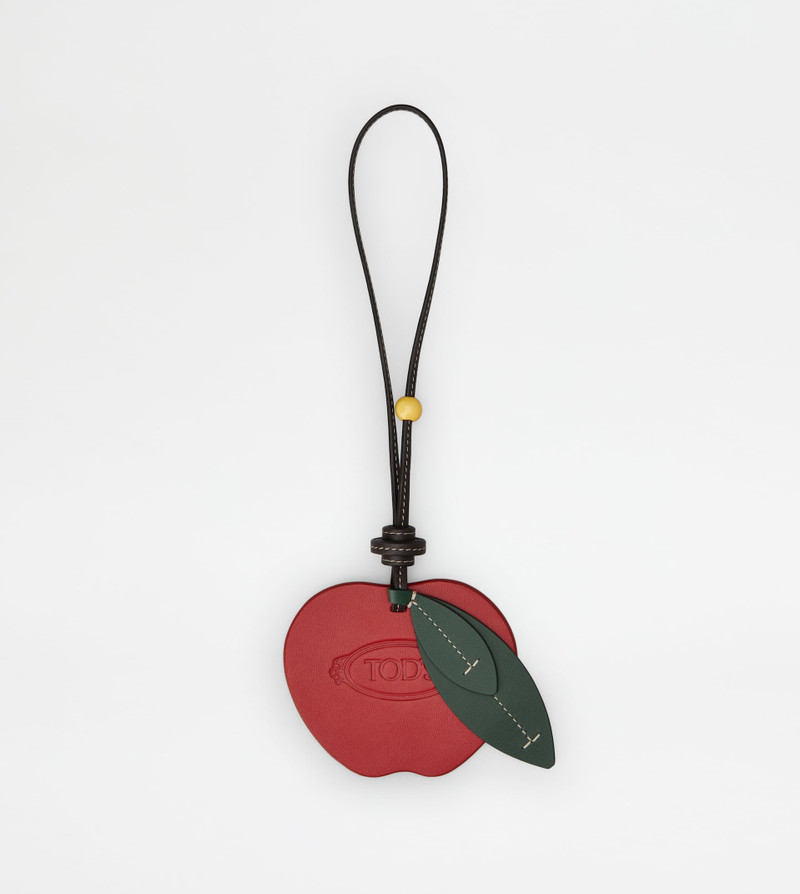 APPLE CHARM IN LEATHER 1