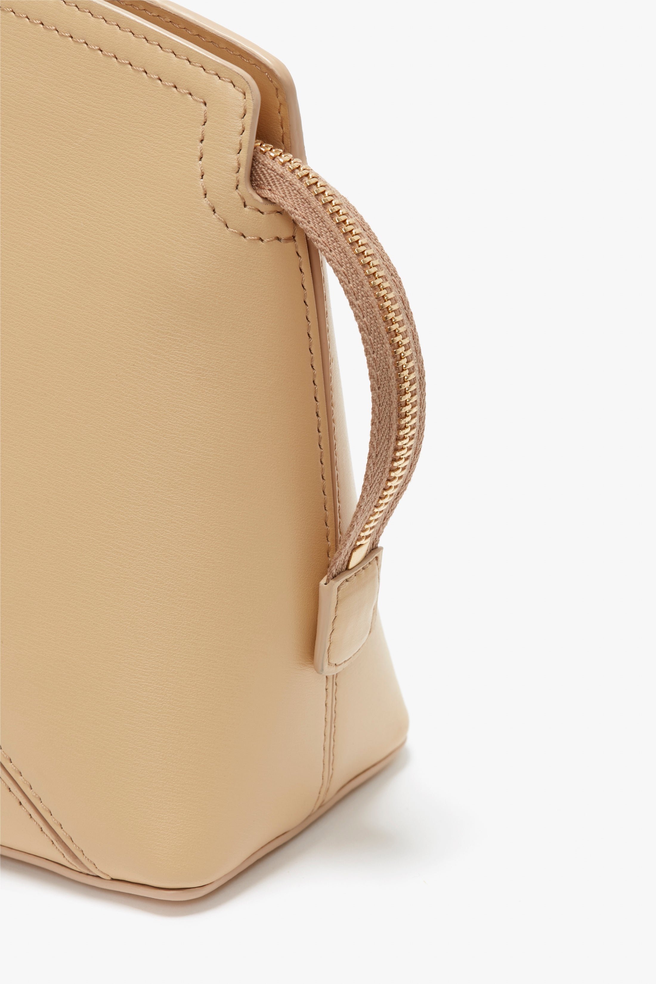 Victoria Clutch Bag In Sesame Leather - 6