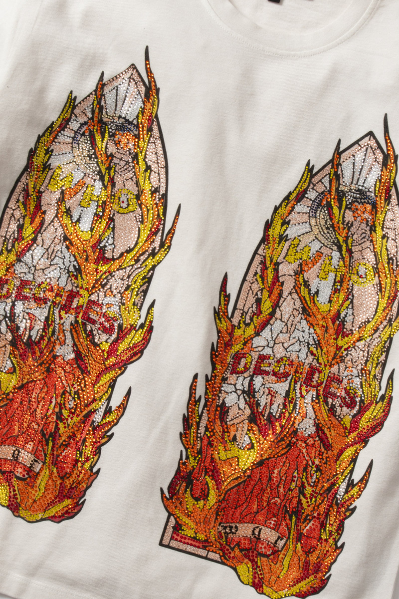 WHO DECIDES WAR RHINESTONE FLAME GLASS JERSEY outlook