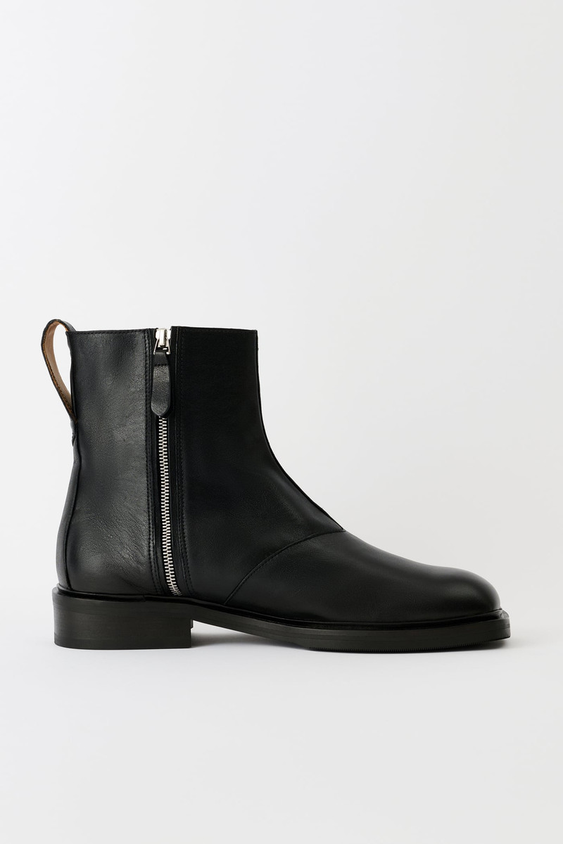 Daimono Boot Malleable Black Bull Hide 4