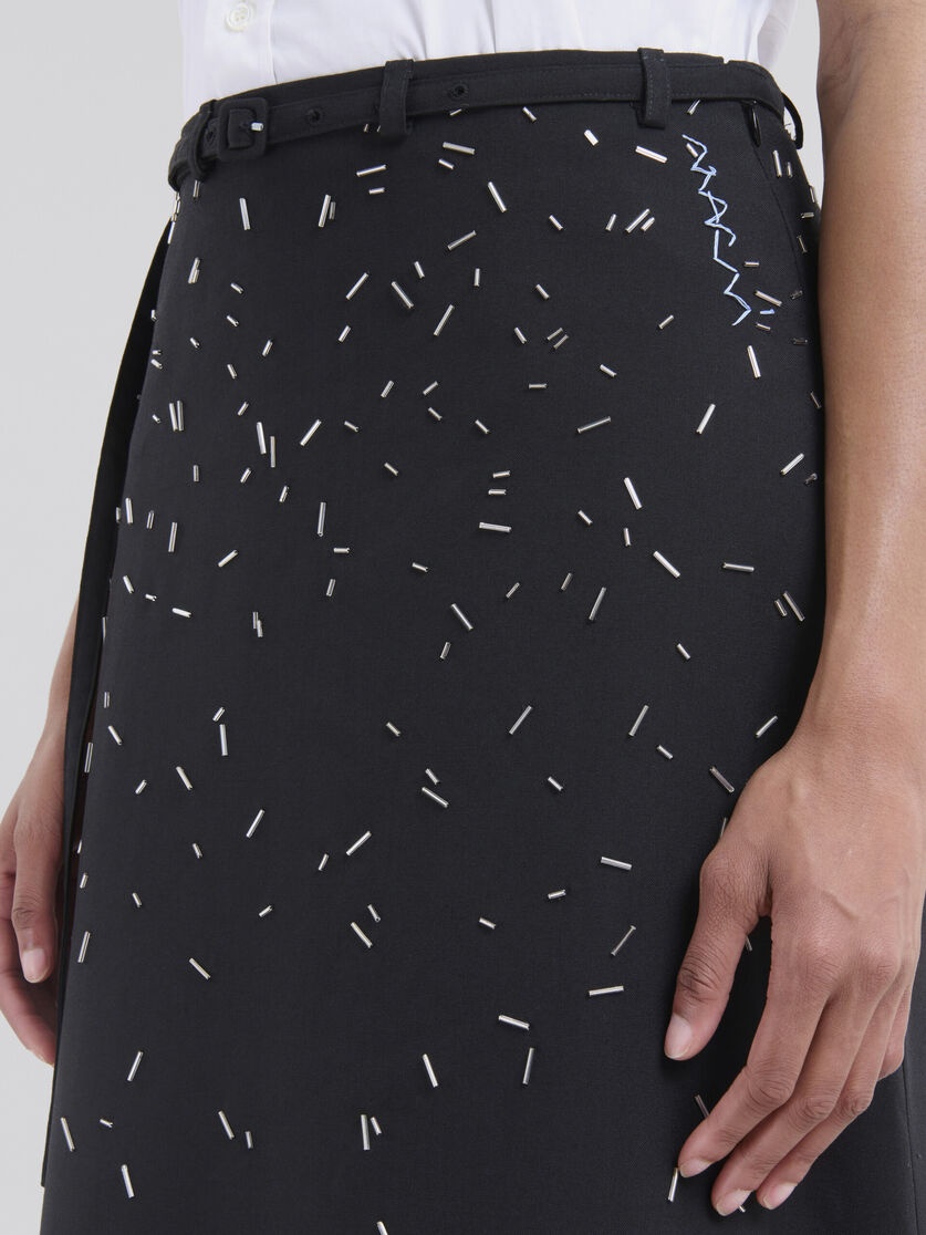 BLACK WOOL SKIRT WITH EMBROIDERED BEAD DETAIL - 4