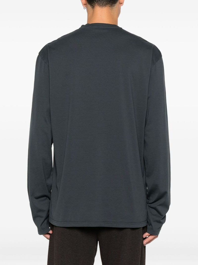 long-sleeve round-neck T-shirt 4