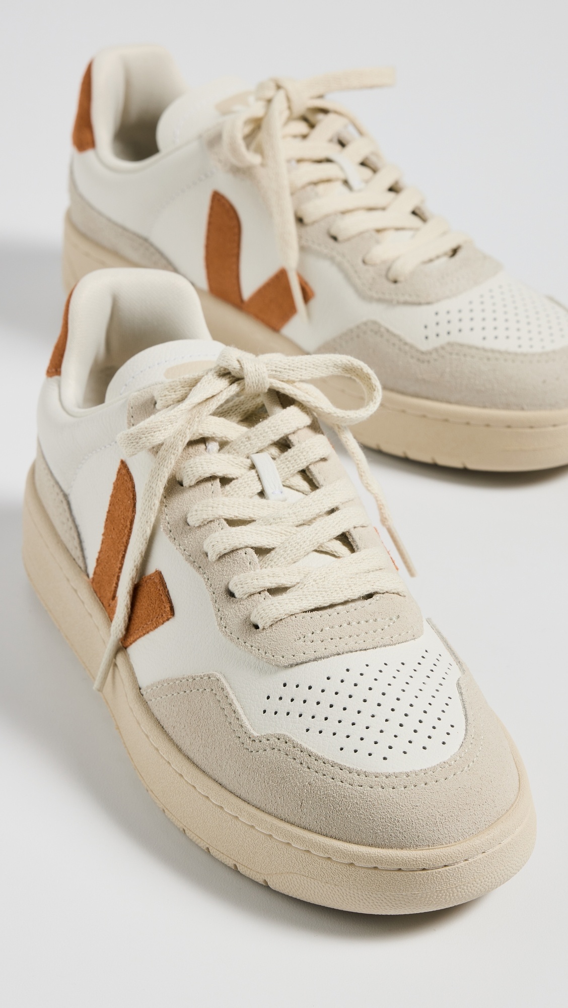 V-90 Sneakers - 4