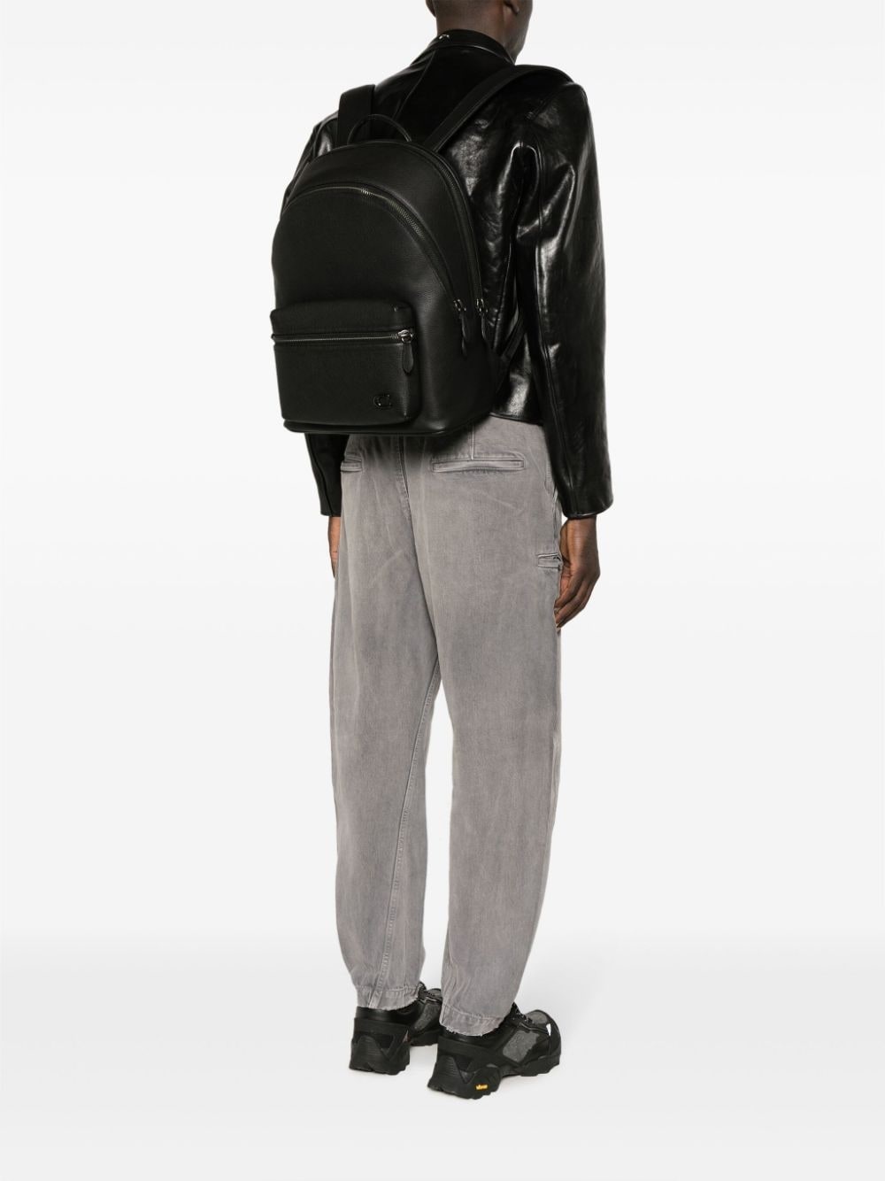 logo-plaque leather backpack - 2