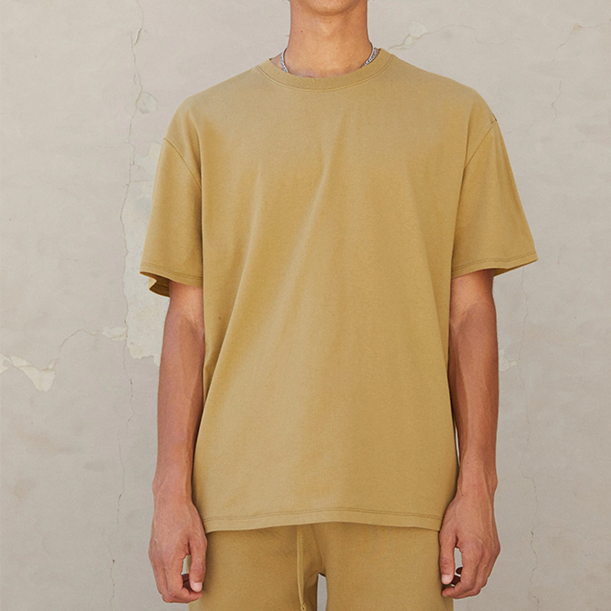 Fear of God Essentials FW21 Logo Tee 'Amber' FOG-FW21-009 - 5