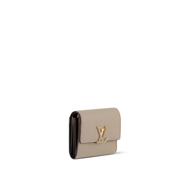 Louis Vuitton Capucines XS Wallet outlook