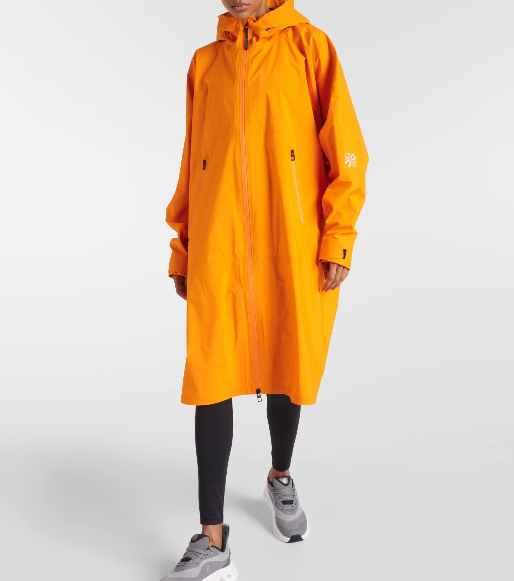 x On logo technical cape - 8
