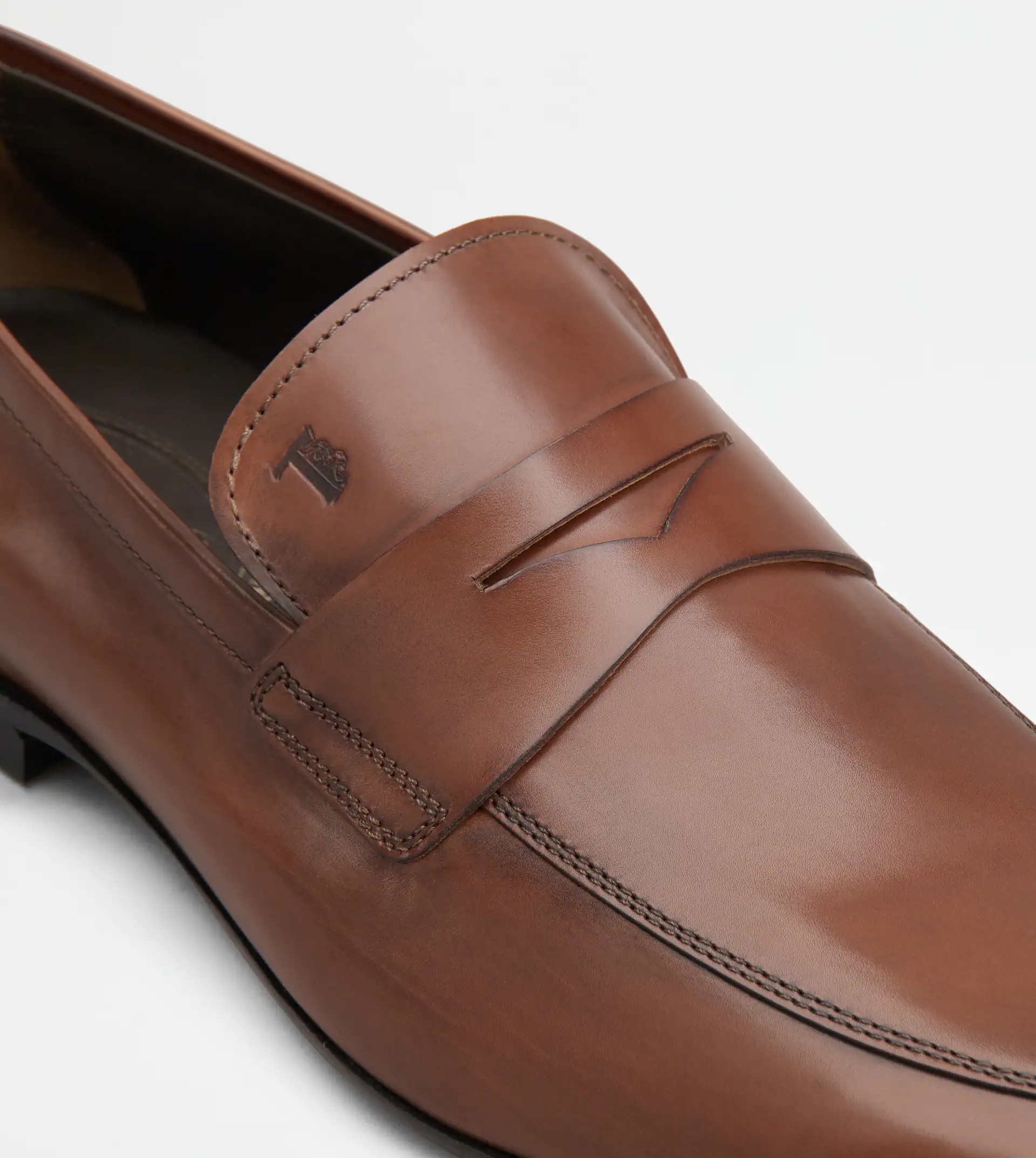 TOD'S LOAFERS IN LEATHER - BROWN - 5