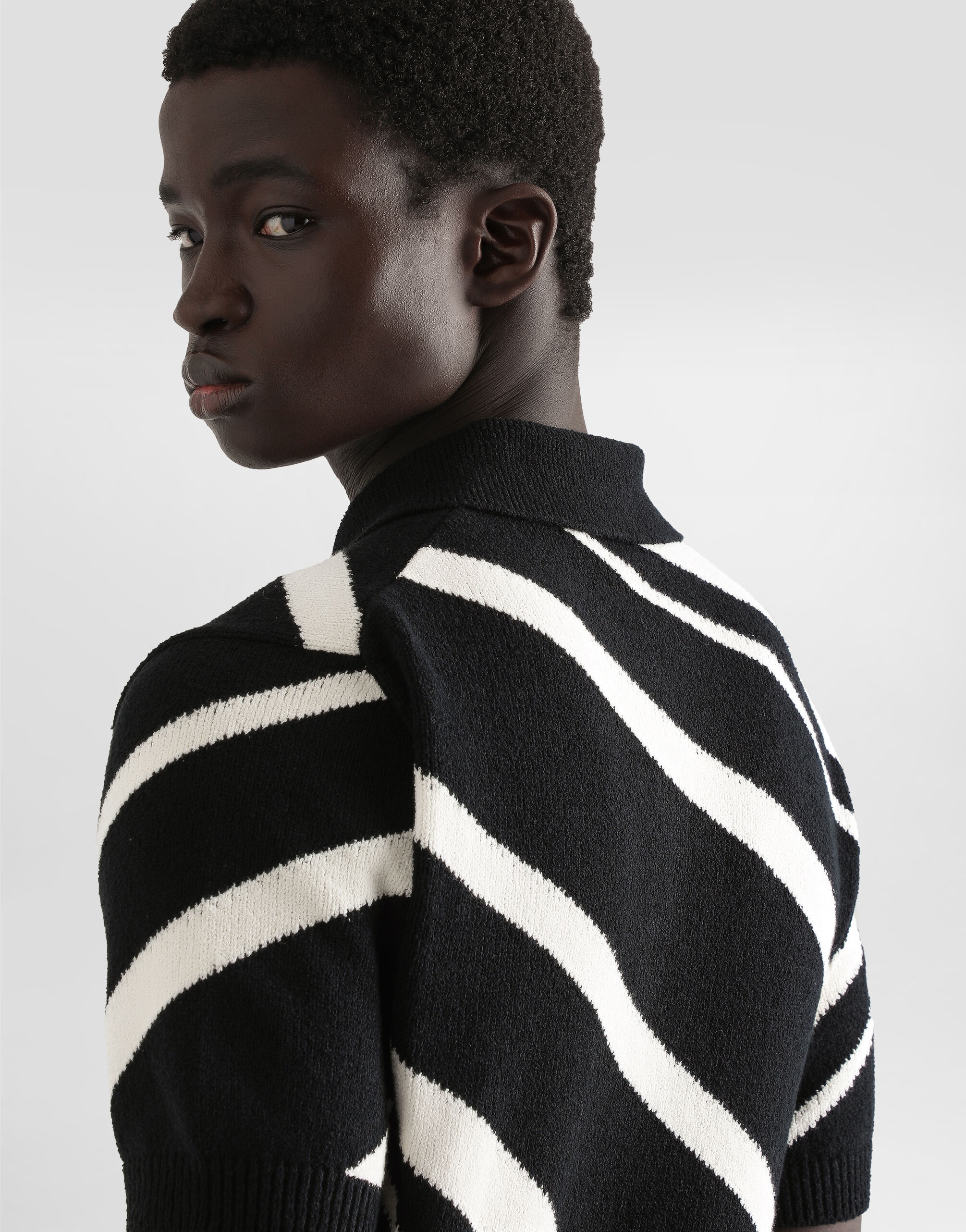 Short-sleeved cotton polo-shirt with striped inlay - 5