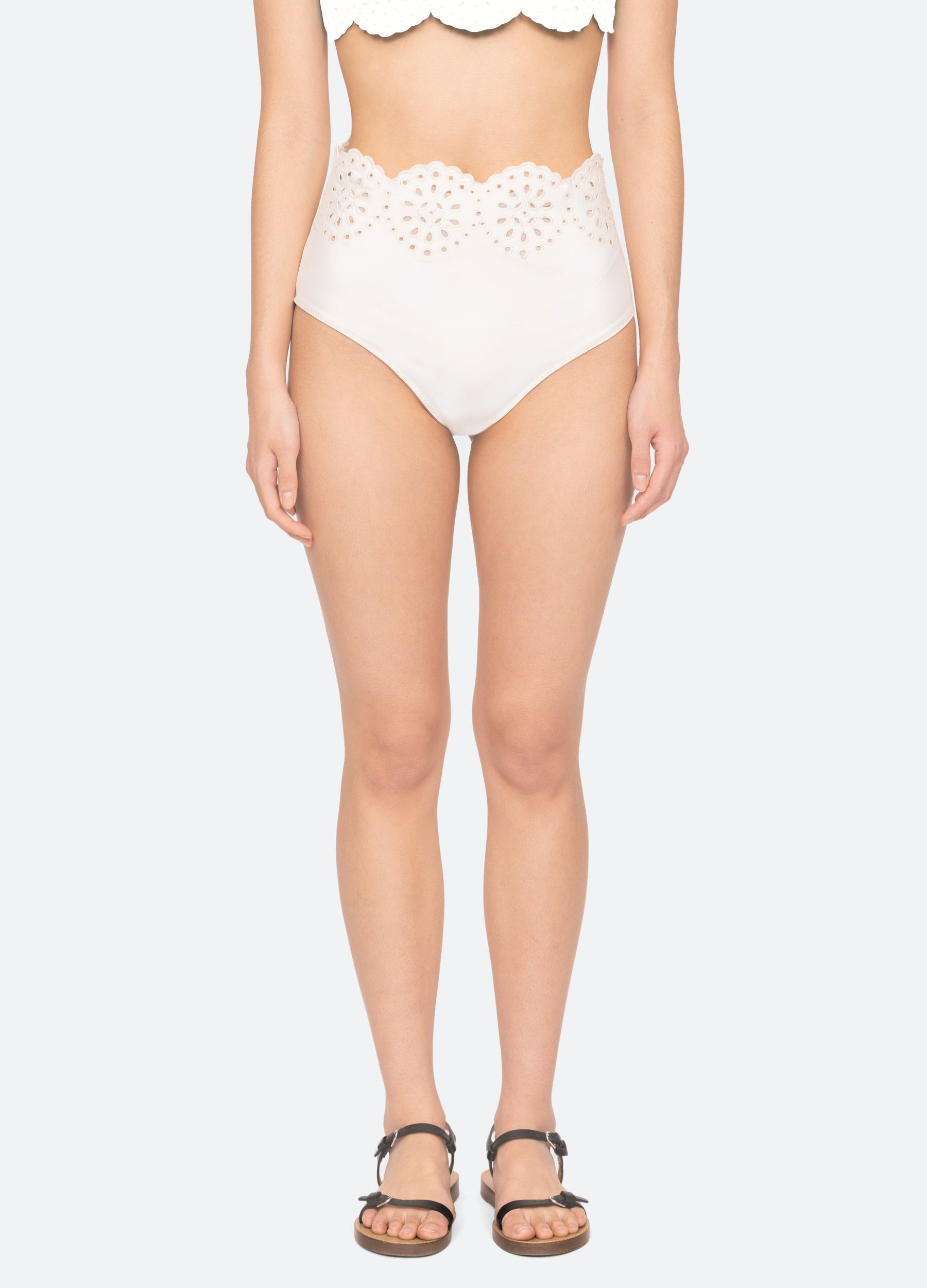 Mae Bikini Bottom - 1