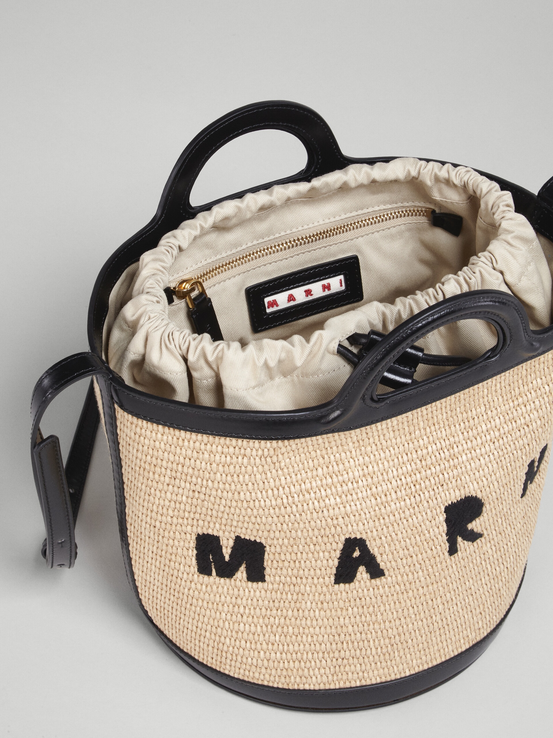 TROPICALIA SMALL BUCKET BAG  IN BLACK LEATHER AND RAFFIA - 5