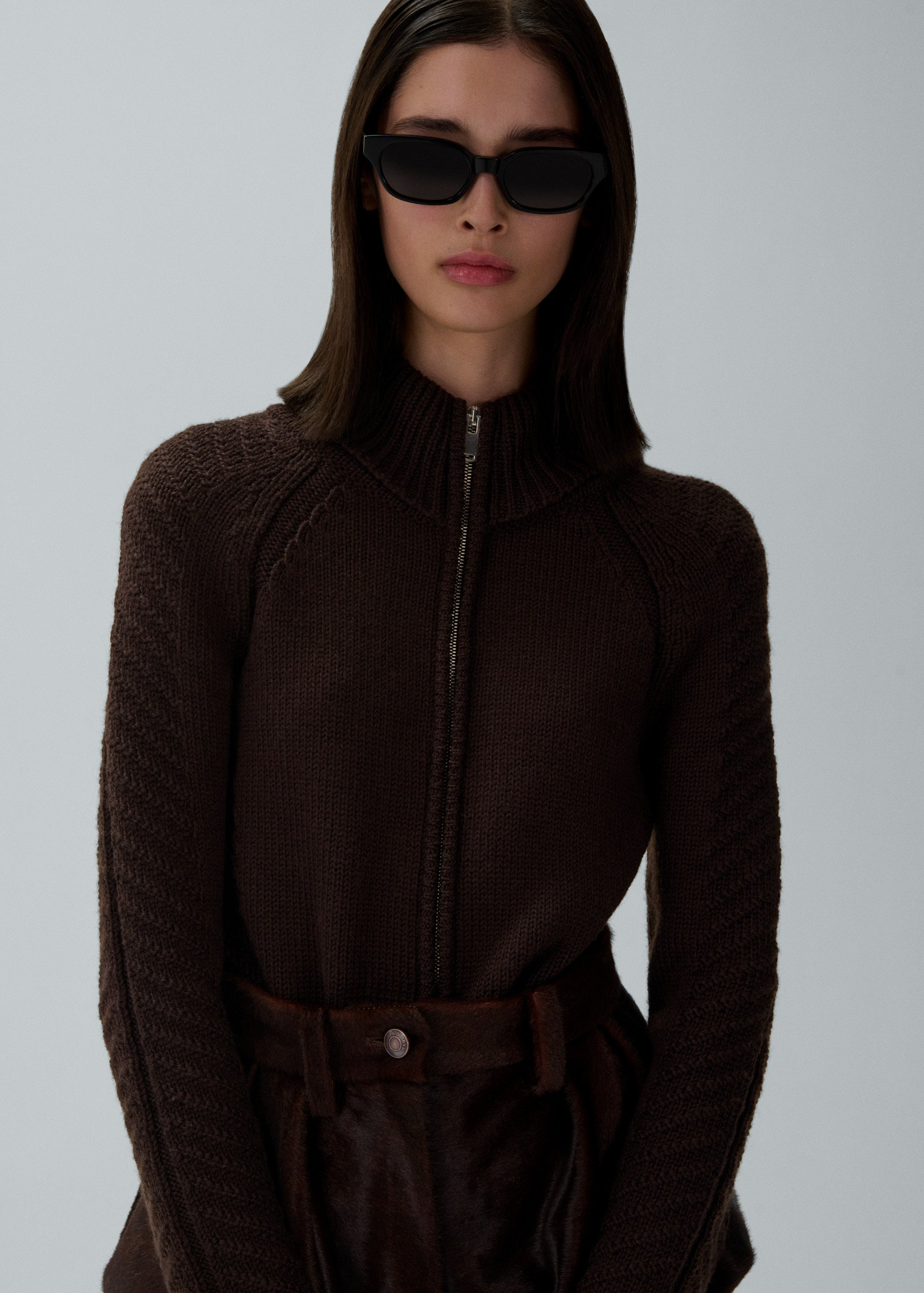 Zip up knitwear sweater in brown - 3