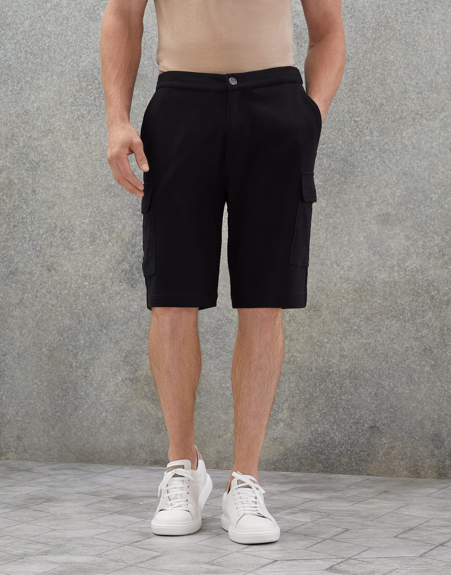 Techno cotton lightweight French terry Bermuda shorts with cargo pockets - 1