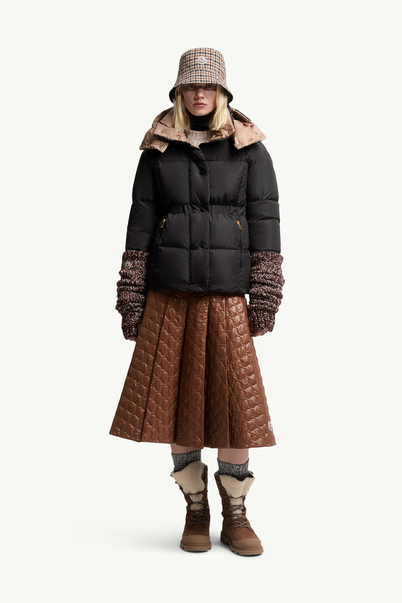 Moncler Agneux Square-Quilted Hooded Short Down Jacket outlook