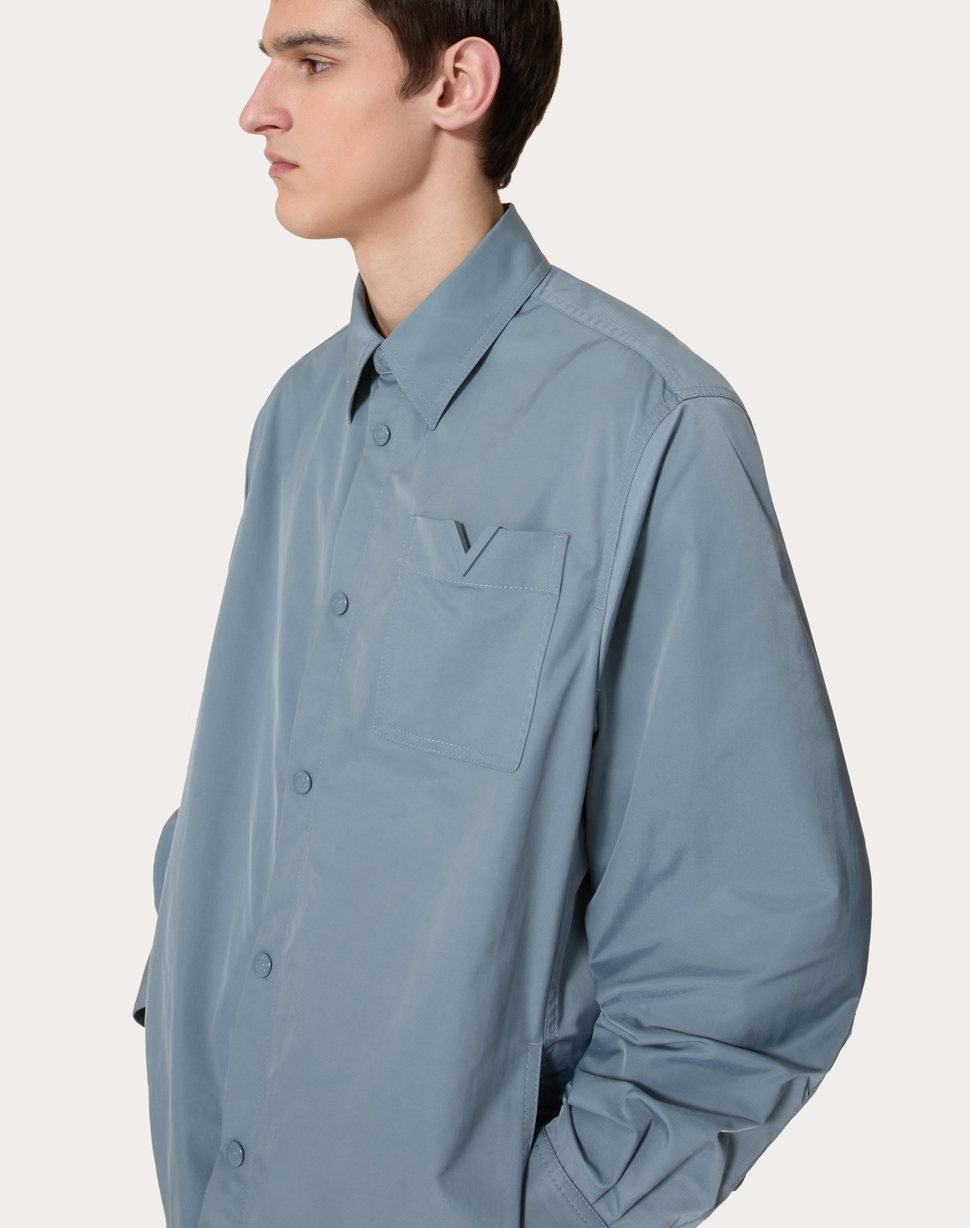 NYLON SHIRT JACKET WITH RUBBERIZED V DETAIL - 5