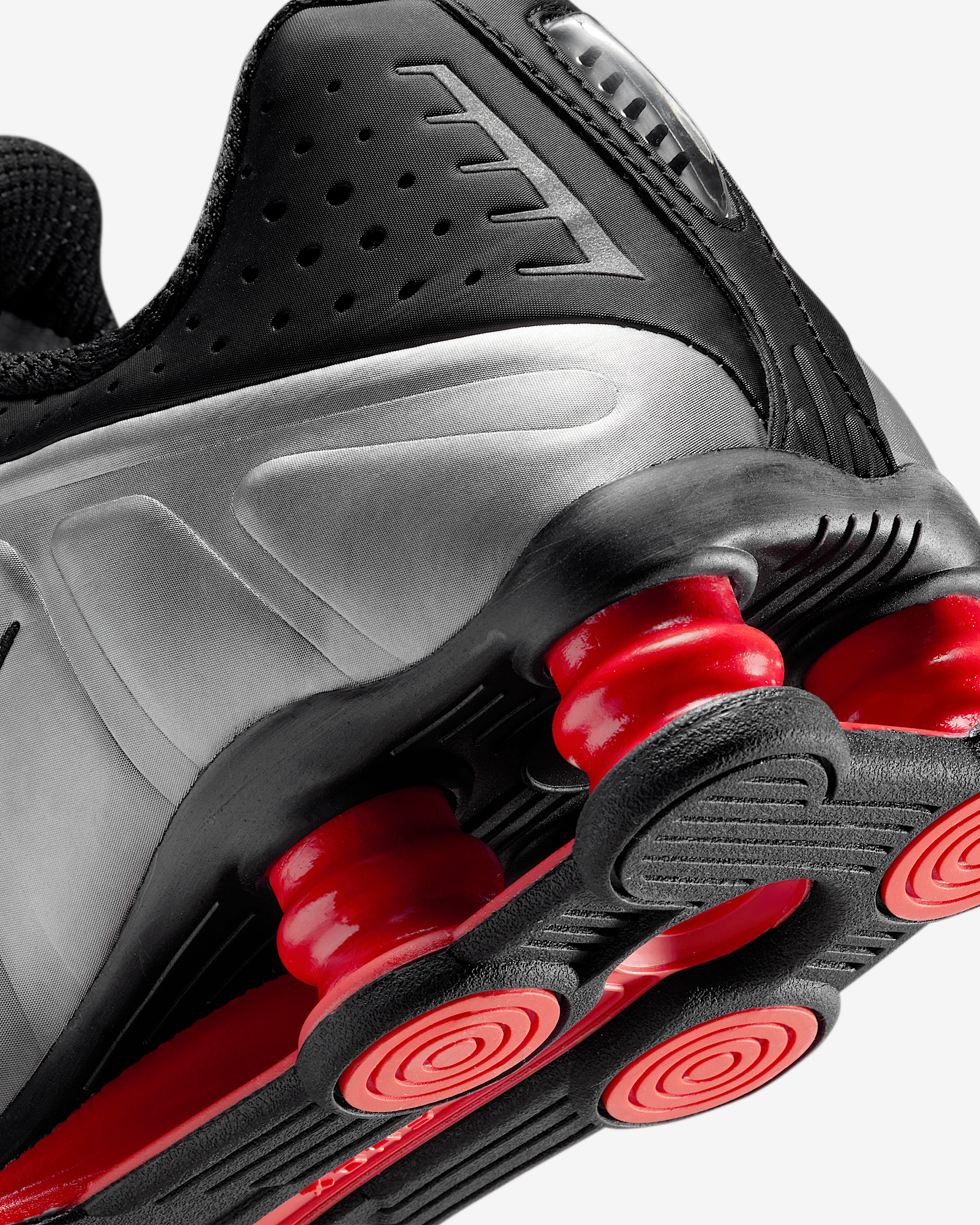 Nike Shox R4 Women's Shoes - 8