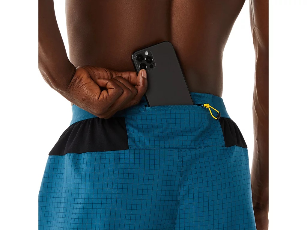 MEN'S FUJITRAIL LOGO SHORT - 6